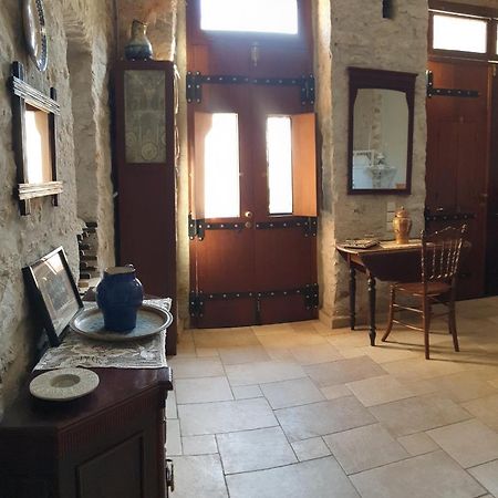 Traditional Seafront Apartment Sými Luaran gambar