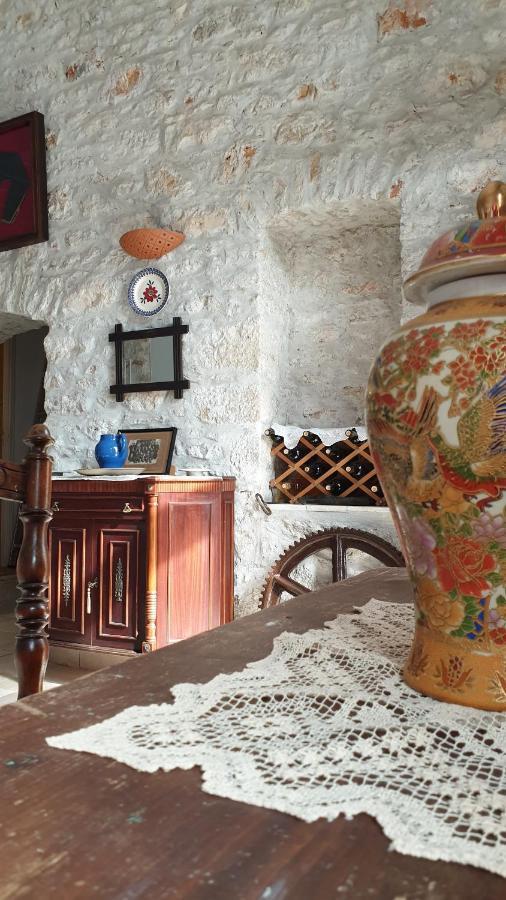 Traditional Seafront Apartment Sými Luaran gambar